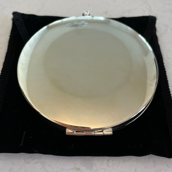 Silver 2 sided Compact Mirror by leif - Picture 2 of 5